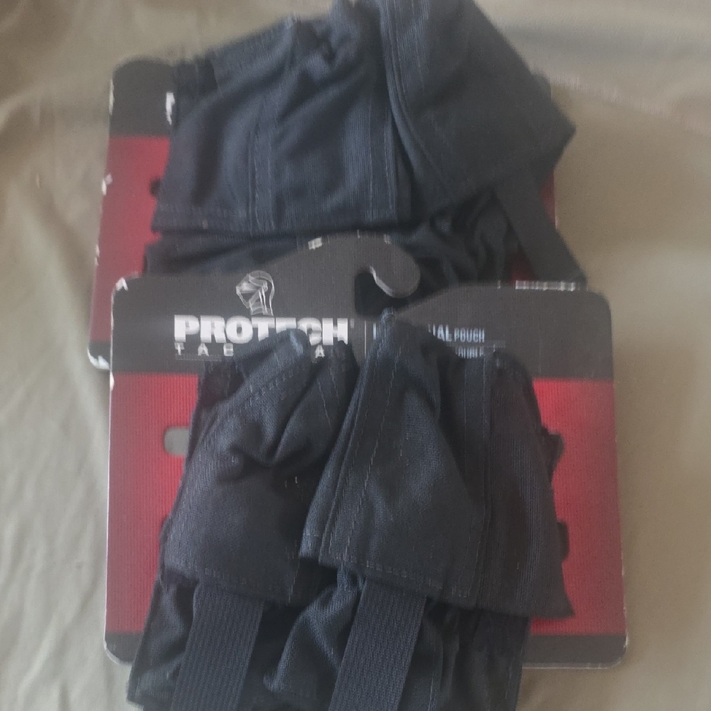 Safariland PROTECH TP15A Less Lethal MOLLE pouch. 2 Pieces.